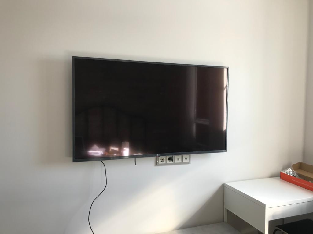 Телевизор 55 дюймов установка на стену